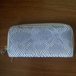 NWOT No Label Blue Alligator Skin Wallet